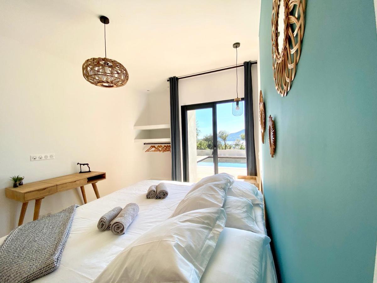 Villas De Standing Avec Magnifique Vue Mer Et Piscines Privees, Sagone Sagone  Exteriér fotografie
