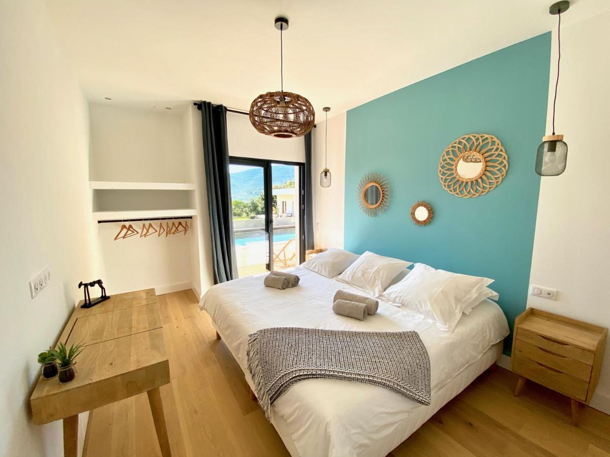 Villas De Standing Avec Magnifique Vue Mer Et Piscines Privees, Sagone Sagone  Exteriér fotografie