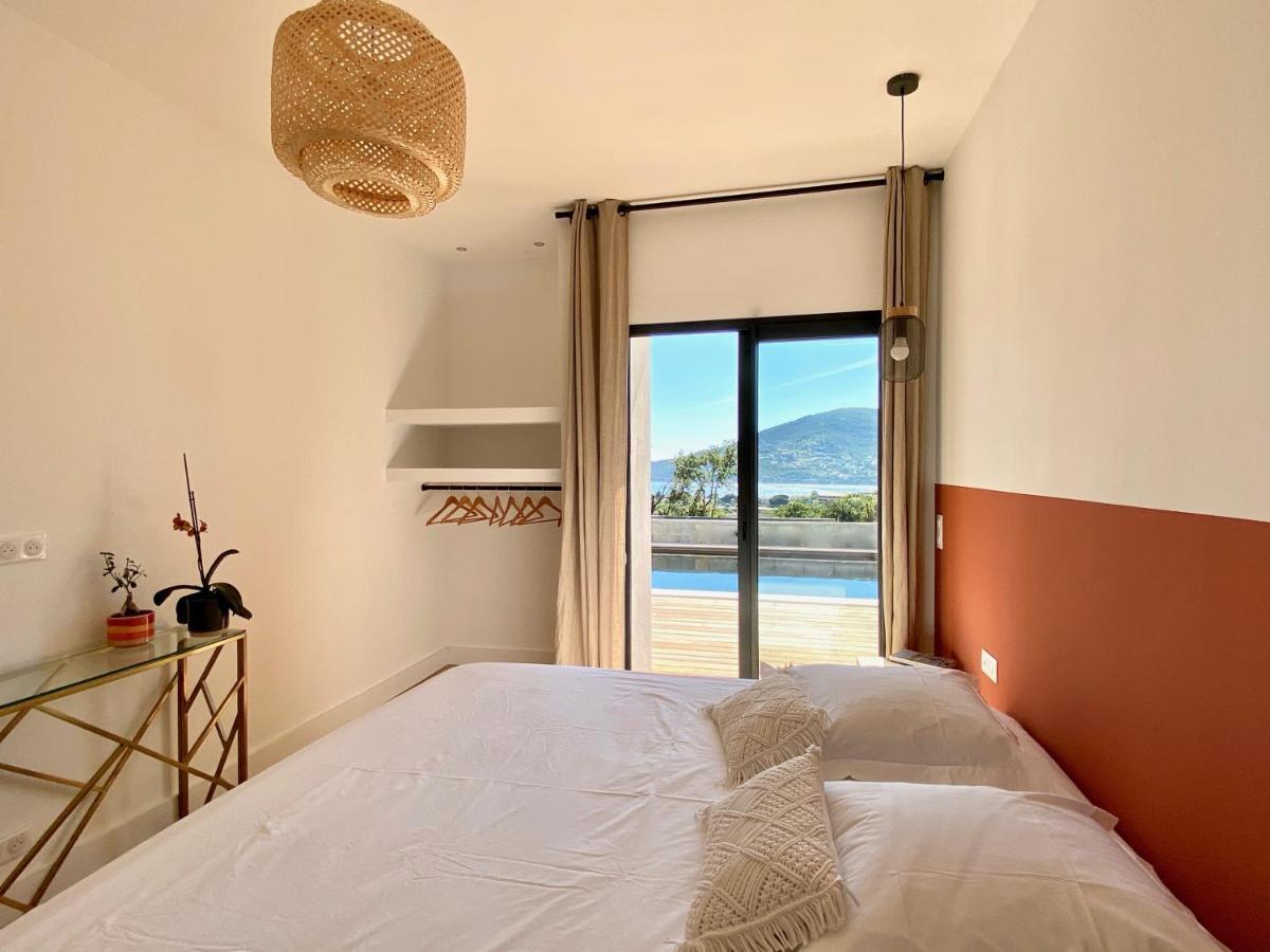 Villas De Standing Avec Magnifique Vue Mer Et Piscines Privees, Sagone Sagone  Exteriér fotografie
